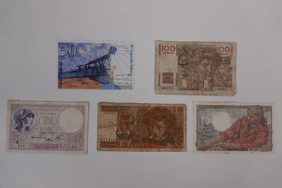 LOT DE 5 BILLETS FRANÇAIS : - 100 francs 1952, N°40072
