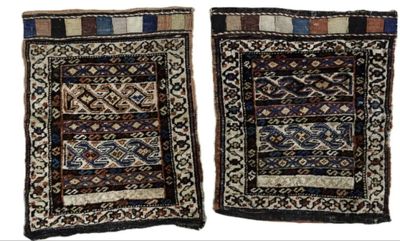 deux tapis aux motifs et aux couleurs différents