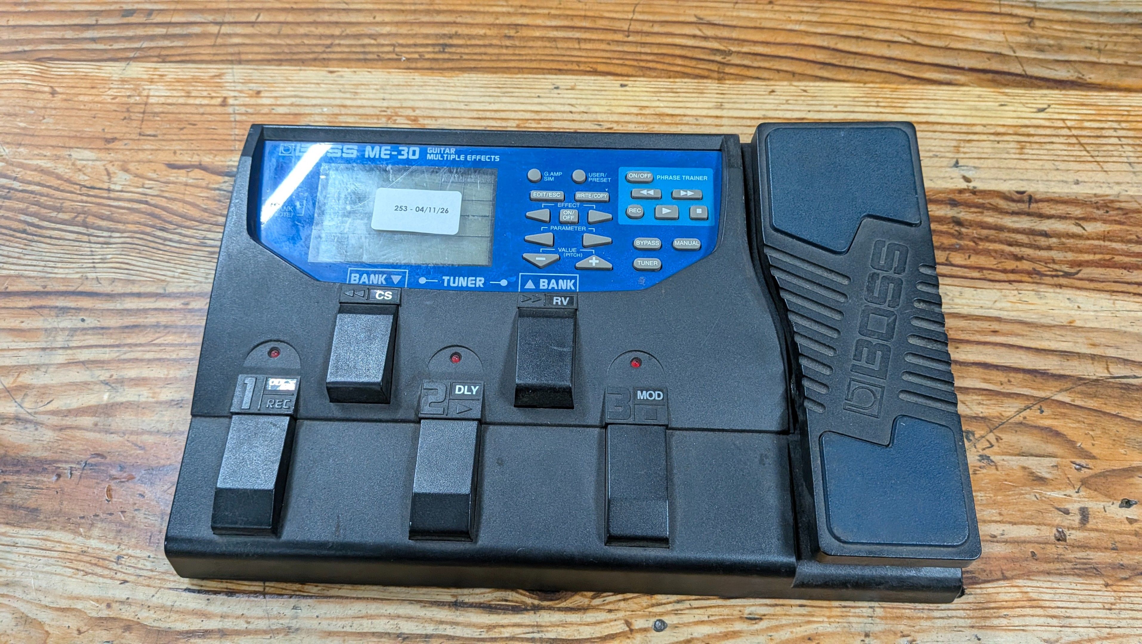 PEDALIER MULTI EFFECT BOSS ME30