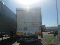 Semi-remorque FRUEHAUF FOURGON STD, essieux SAF (photo 3)