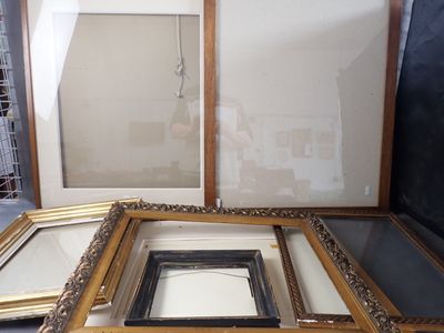 Lot comprenant 6 encadrements ( accidents )