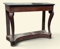 Console d'applique en acajou et placage d'acajou.