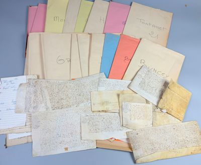 a lot of old papers that are on the table