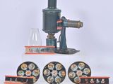 a small machine that is sitting on top of a table