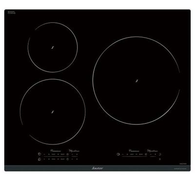 une table de cuisson à induction noire avec trois brûleurs sur fond blanc