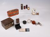 many items that are sitting on a table together