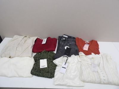 Lot de 8 articles taille M dont BREAL / INSPEE / MAISON 123 …