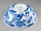 chinese blue and white porcelain bowl with dragon design