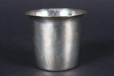 timbale à fond plat en argent. Paris 1809-1819. - Photo 1