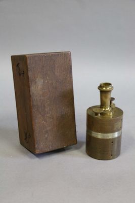 PANTOMETRE en laiton de la maison H.