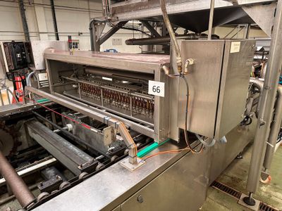 Graisseuse inox GPE POMP 30 têtes, de 2010. NS : 10/121