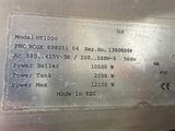 l'image d'une plaque métallique sur laquelle est apposée une étiquette de prix
