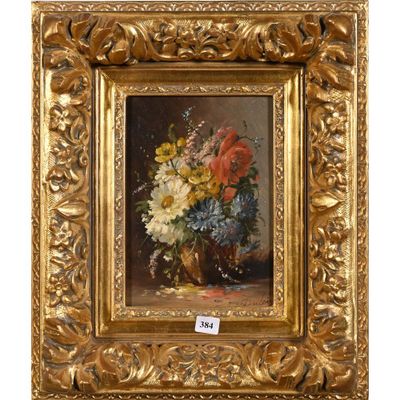 une peinture à l'huile représentant des fleurs dans un vase doré posé sur une table