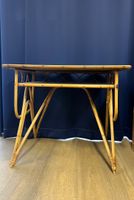 Bureau en rotin, le plateau peint en verre avec une tablette… (photo 4)
