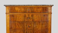 Chiffonnier ou meuble colonne en placage d'acajou ouvrant pa… (photo 2)