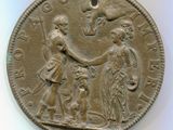 gros plan d'une pièce de monnaie sur une surface blanche avec un fond blanc