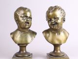paire de bustes anciens en bronze représentant un garçon et une fille
