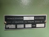a sign on the wall that says holocation accorde parle ministere du traval sous le 6