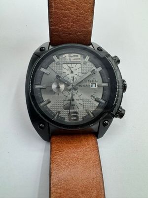 DIESEL montre d'homme "Only The Brave" cadran fond noir et c… - Photo 1