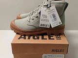 an image of a pair of men ' s shoes on a box
