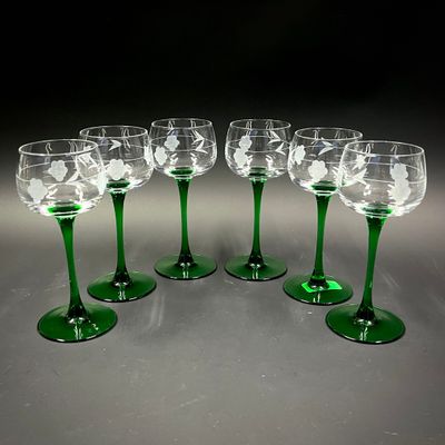 Suite six verres à vin du Rhin, le buvant en verre blanc gra…