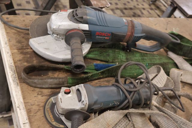 BOSCH – Meuleuse et disqueuse filaire