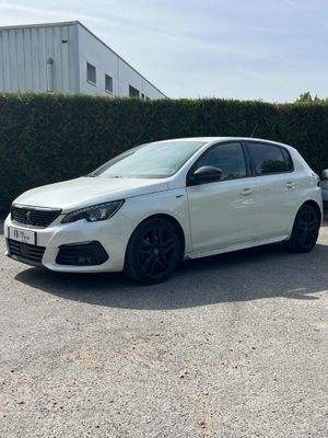 PEUGEOT 308 GT 130cv Pack black.
