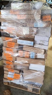 Vendu en 1 lot, sur désignation, à récupérer à LA NEUVILLE C…