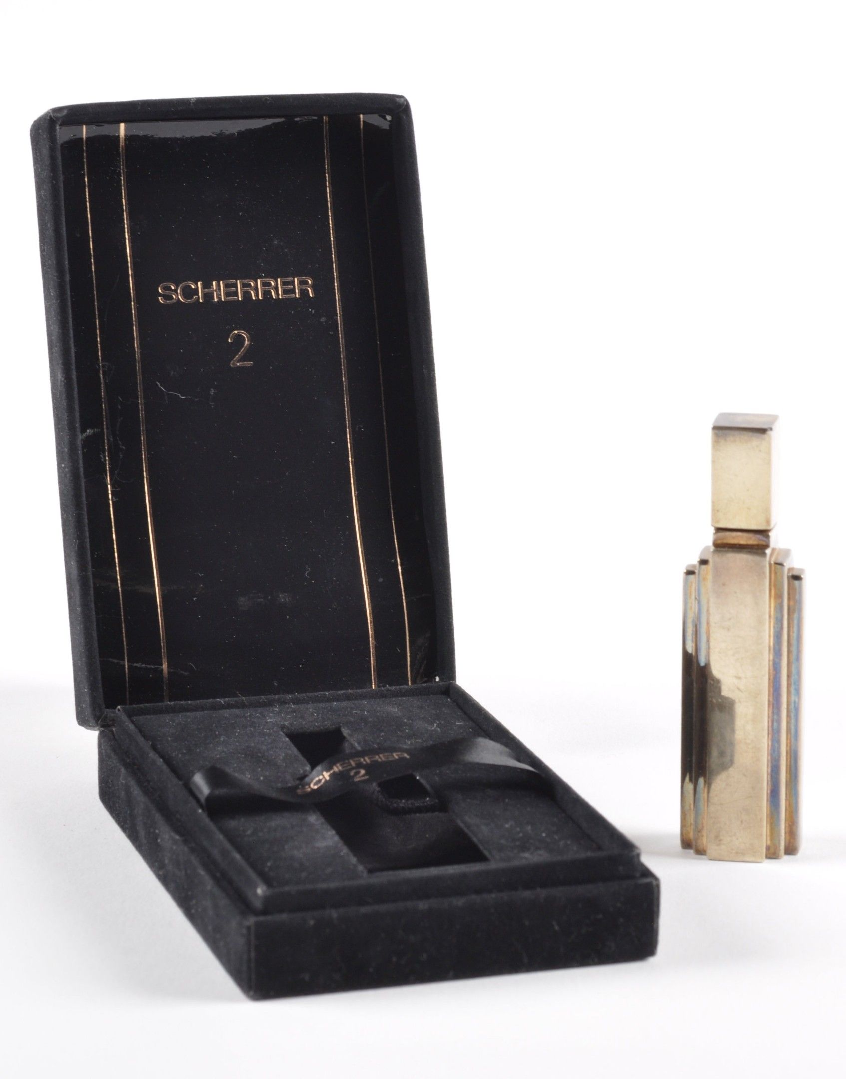Objets d'art & Curiosités