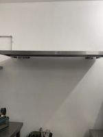 - Lot comprenant Deux tables en inox à dosseret, Trois étagè… (photo 3)