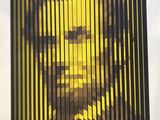 une image représentant une peinture abstraite jaune et noire