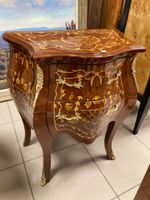 Commode style Louis XV. 72 X 60 X 36.