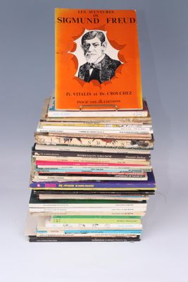 1 lot de 30 BD et de livres divers environ.