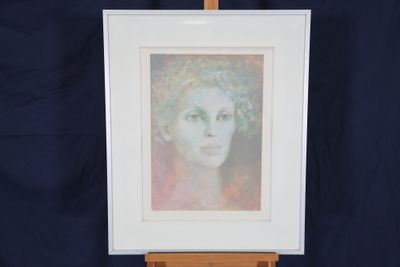 peinture représentant le visage d'une femme au pastel pastel pastel pastel pastel pastel pastel pastel pastel pastel pâte pâte pâte pâte