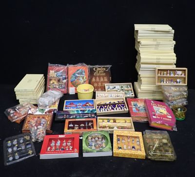 un grand nombre de livres posés sur une table