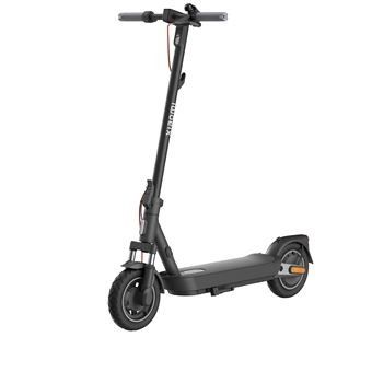 une image d'une trottinette électrique sur fond blanc