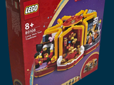 une boîte contenant un circuit de train Lego