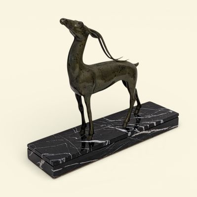 Anonyme "Antilope" Épreuve en composition à patine verte rep…