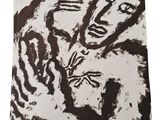 un dessin en noir et blanc représentant une femme tenant un oiseau