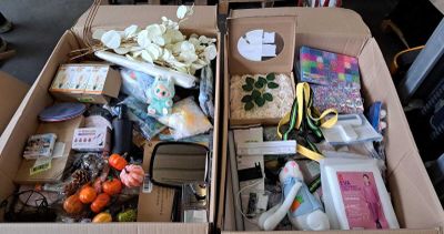 110 / 1 palette de 116 kg de mix (miroirs à main et de… - Photo 1