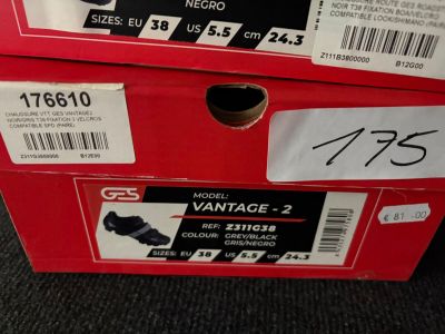 GES Paire de chaussures VANTAGE Gris et Noir taille 38