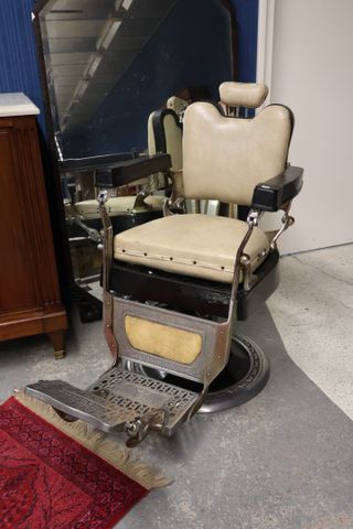 VINTAGE – WITUB FC7 Paris - Fauteuil de barbier. Complet. 