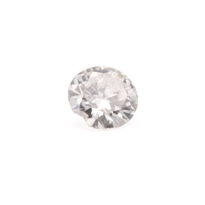 un diamant blanc sur fond blanc