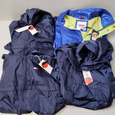 Lot de 4 vestes/imperméable TOMMY, T. - Photo 1