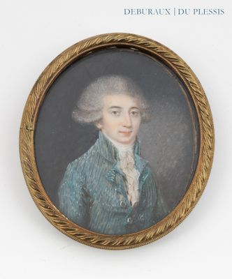 portrait d'un homme vêtu d'un manteau bleu et aux cheveux blancs