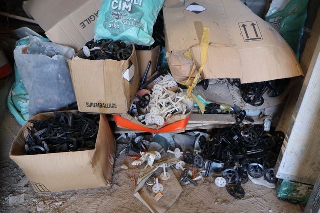 Lot de chevilles plastiques pour isolation (3 cartons). L : 20 et...