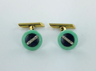 une paire de boutons de manchette verts et noirs sertis de diamants
