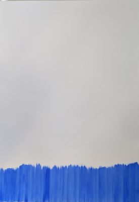 une peinture réalisée à la peinture bleue sur un mur blanc