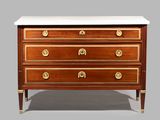 commode ancienne avec dessus en marbre et poignées en laiton