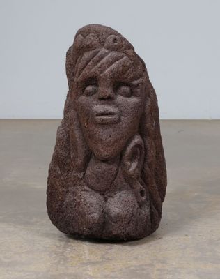 Sculpture de grade anthropomorphe en fougère arborescente.